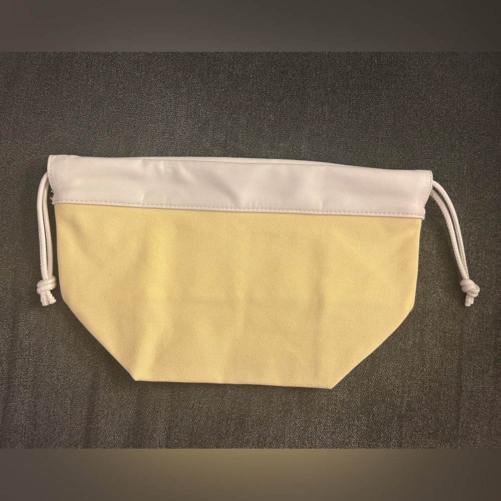 NWOT Yellow & White Drawstring Makeup Cosmetics Bag
